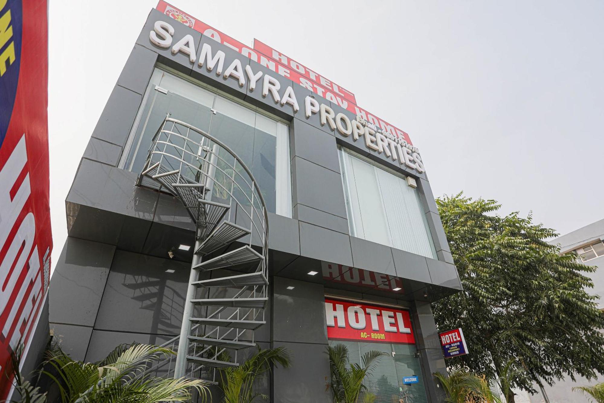 Capital O A-One Hotel Maneszar Kültér fotó